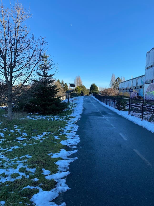 Behind Hereward Green, one of the access points in Vic West