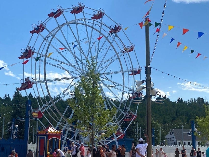 The old style ferris wheel will make you feel young again.